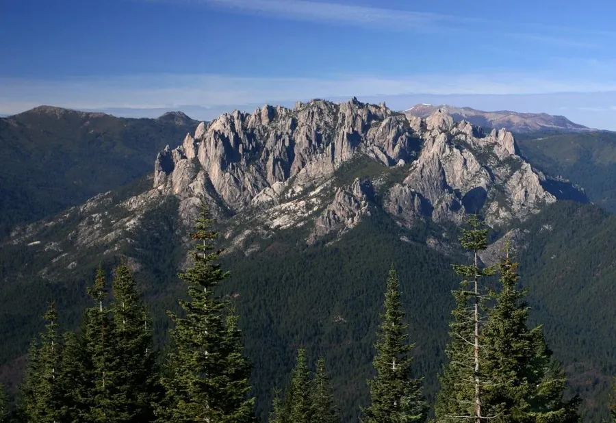 Granite peaks at Castle Crags